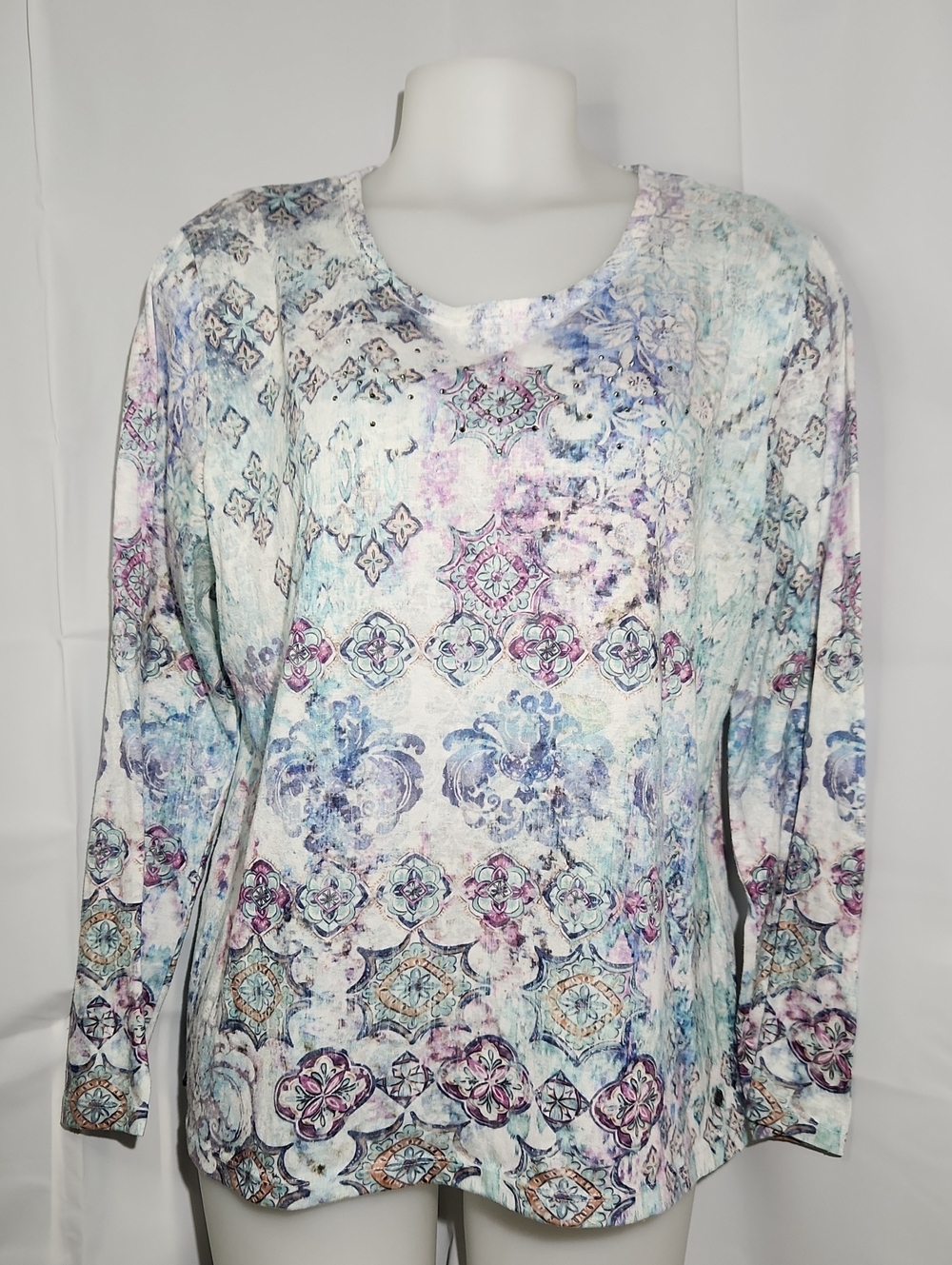 Northern Reflections White Label Floral Top with Pastel Accents - XLarge